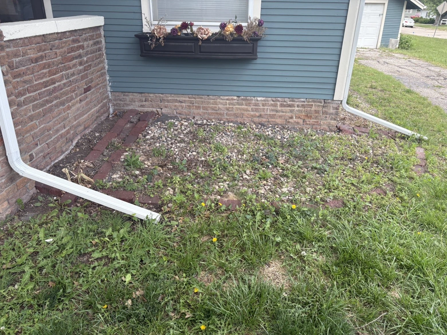 Garden bed installation by Lucky Landscapes